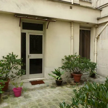 Nice 1 Bedroom Of 26m2 - Lively Area 아파트