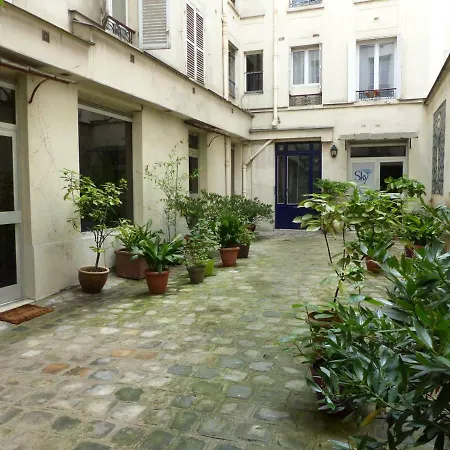 Nice 1 Bedroom Of 26m2 - Lively Area 아파트 *