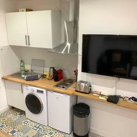 Nice 1 Bedroom Of 26m2 - Lively Area 파리